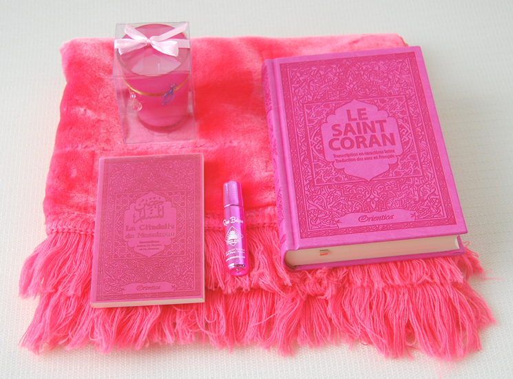 Coffret/Pack cadeau à offrir couleur rose pour femme musulmane (pour toutes  les occasions y compris un mariage)