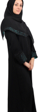 Abaya noire chic "Dubai" decoree de strass et broderie avec echarpe hijab assorti