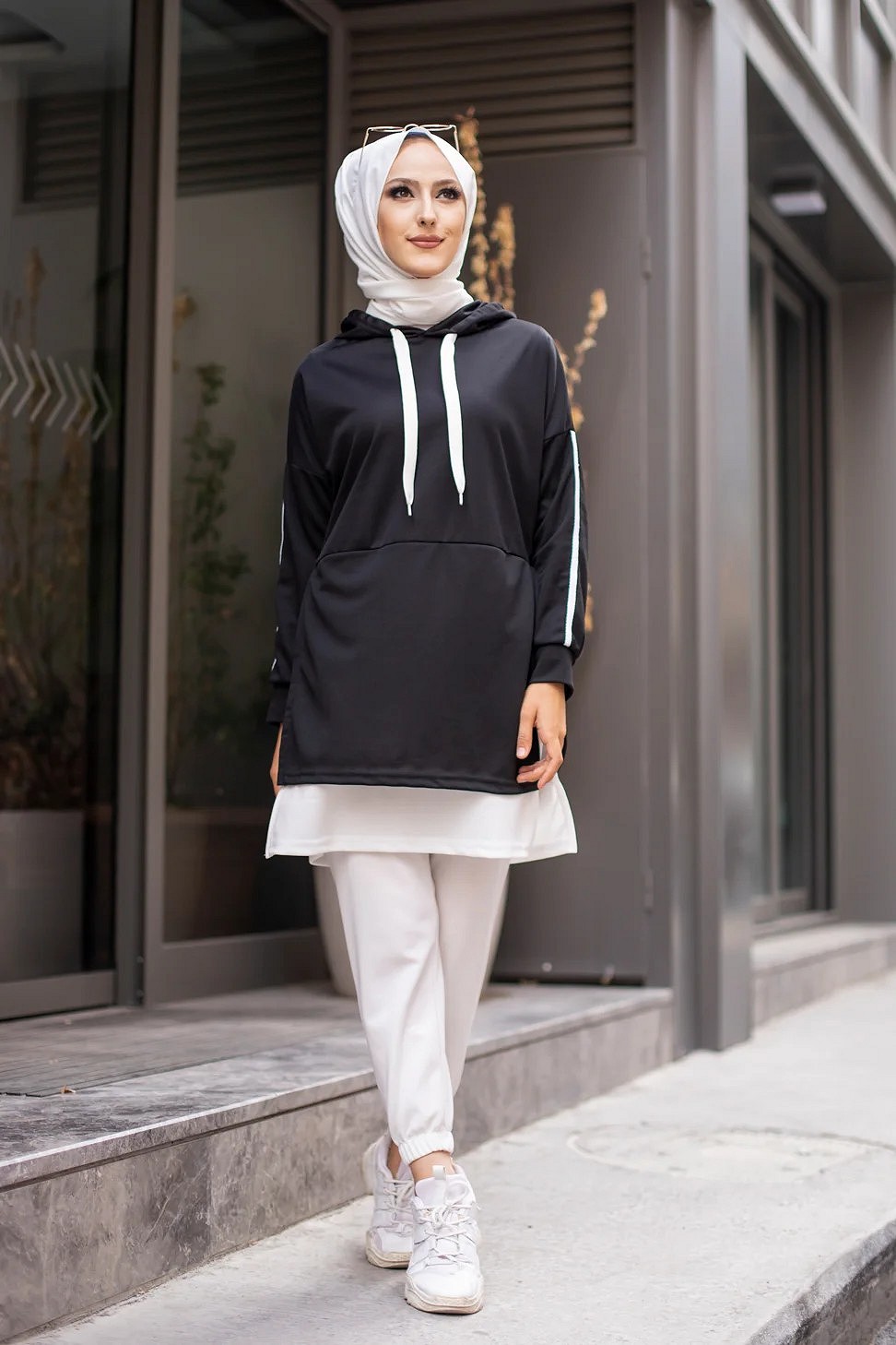 Joli ensemble sportwear femme musulmane tunique et pantalon pas cher
