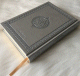 Le Saint Coran version arabe (Lecture Hafs) de luxe avec couverture en cuir couleur argent ( Gris argentee) - 14 x 20 cm