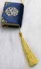 Pendentif Mini-Coran recouvert de velours avec parties dorees (Deco Islam) - Couleur bleu marine