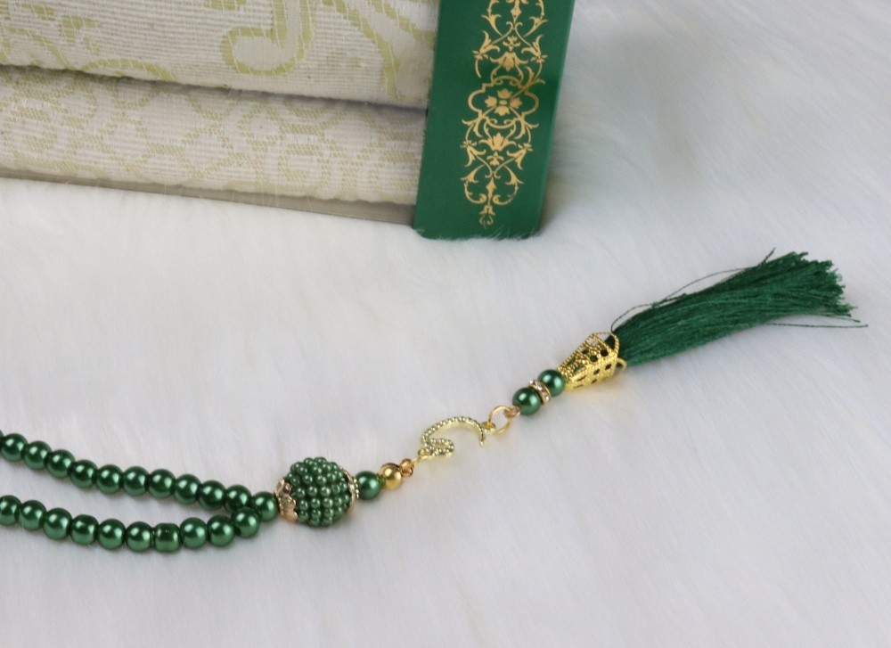 Pack cadeau : Tapis de prière + Sebha (Chapelet musulman) + Le Noble Coran  avec traduction fr - Couleur vert doré - Objet de décoration ou oeuvre  artisanale sur