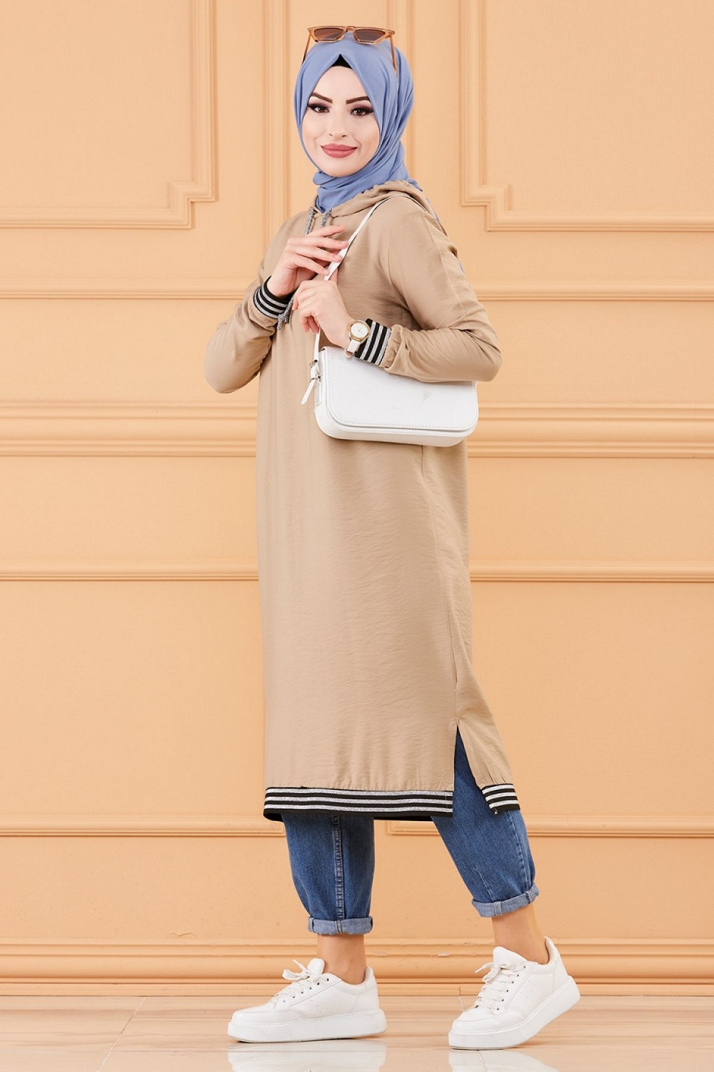 Tunique avec capuche (Tenue décontractée femme musulmane) - Couleur beige -  Prêt à porter et accessoires sur