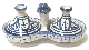 Tajine double decoratif marocain en poterie de couleur blanche emaille decore de motifs bleus peints